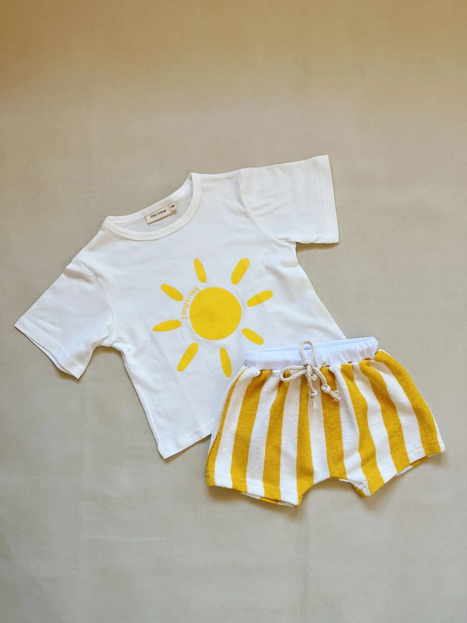 Akio Sunshine Tee