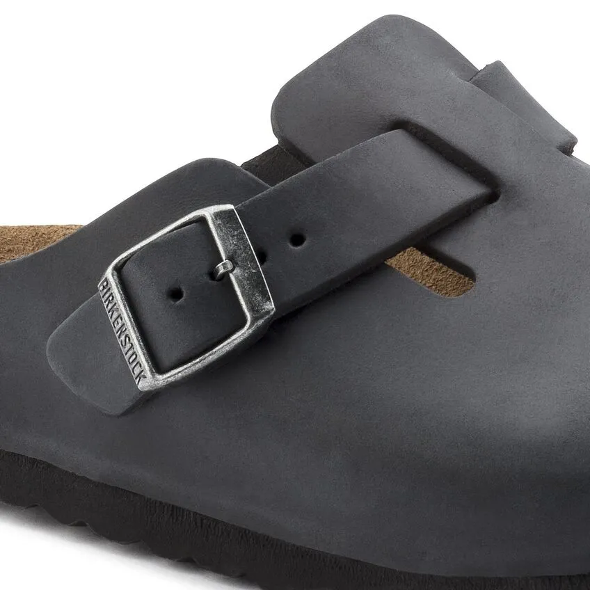 BIRKENSTOCK UNISEX Boston Oiled Leather (Black - Regular Fit)