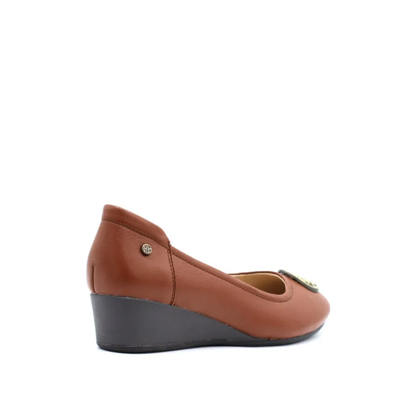 Eden Medallion Women's Shoes - Tan Leather