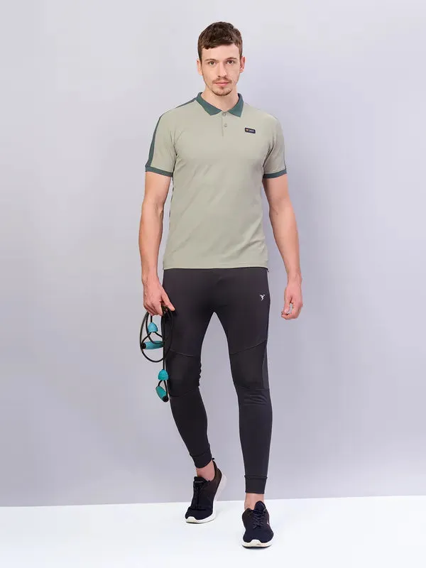 Men Colorblock Slim Fit Polo T-shirt with MATPIQ